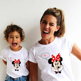 T Shirt Maman Fille Minnie Pensif