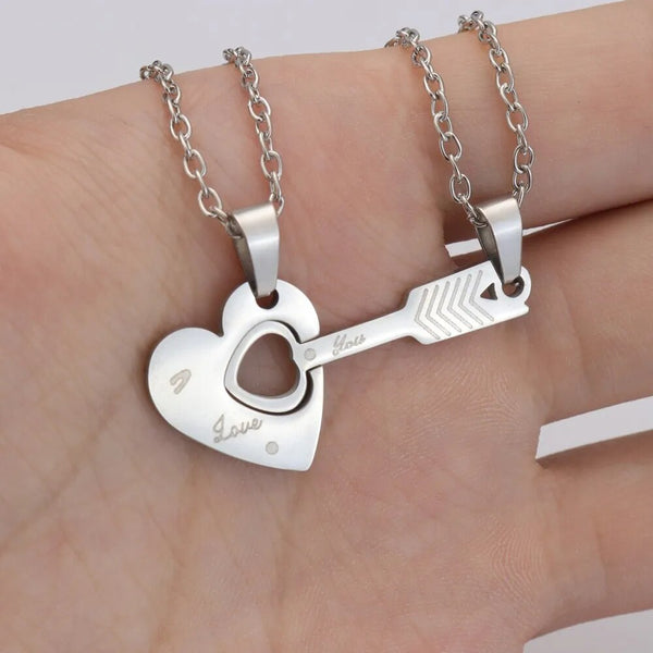 Collier Couple Coeur avec Flèche